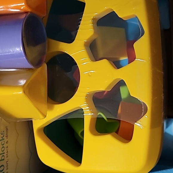 Fisher price baby’s first blocks/shapes Fisher price baby’s first blocks/shapes - Picture 9 of 10